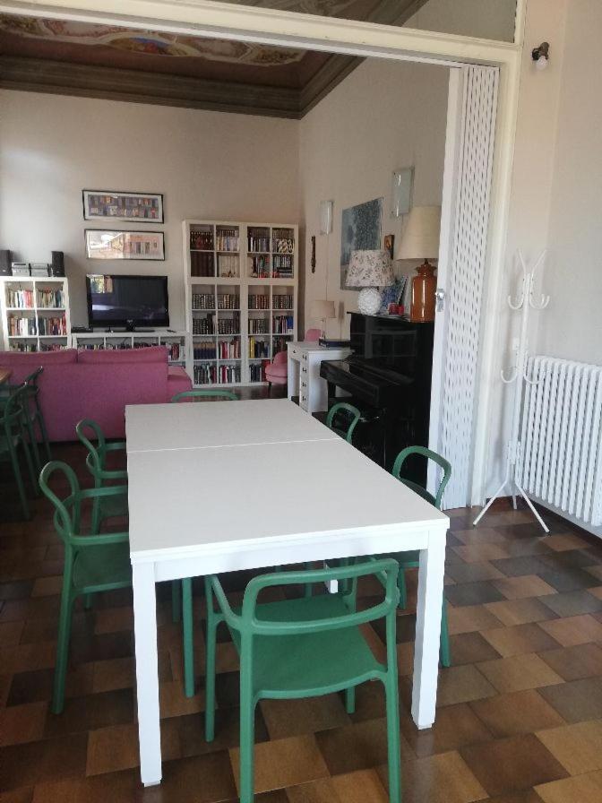 Protezione Della Giovane - Female Hostel *