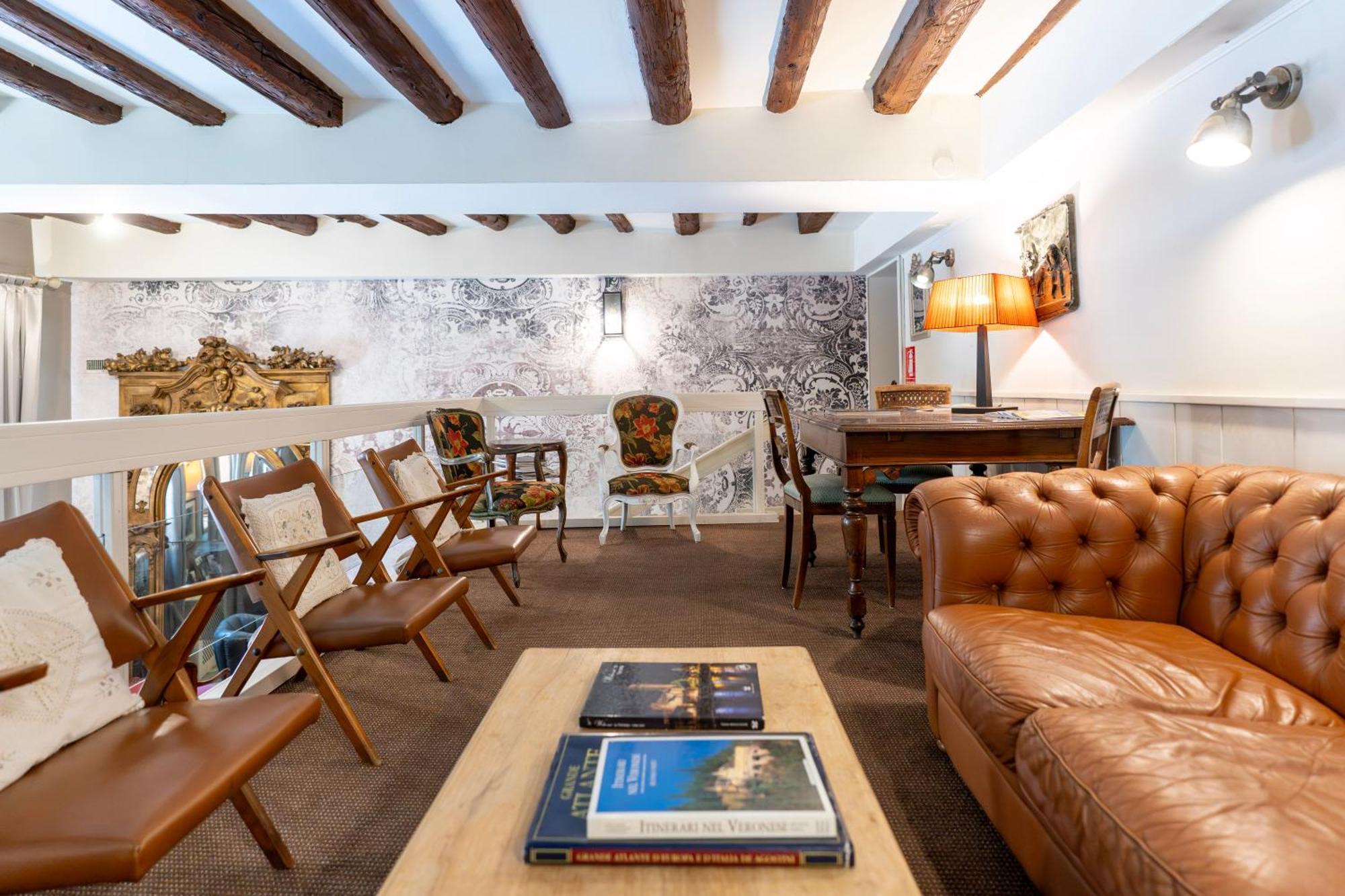 Boutique Scalzi - Adults Only 2*