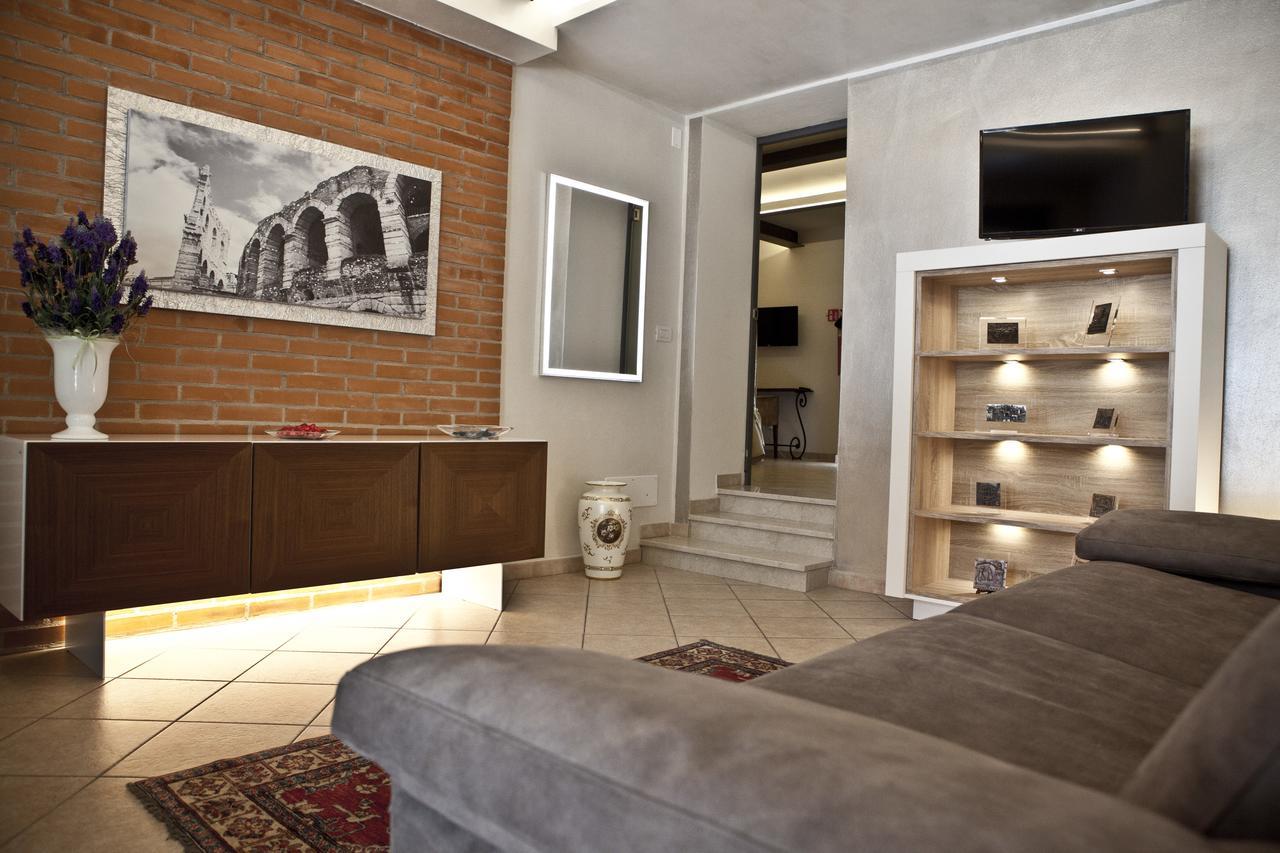 Couette-café Castello San Felice *