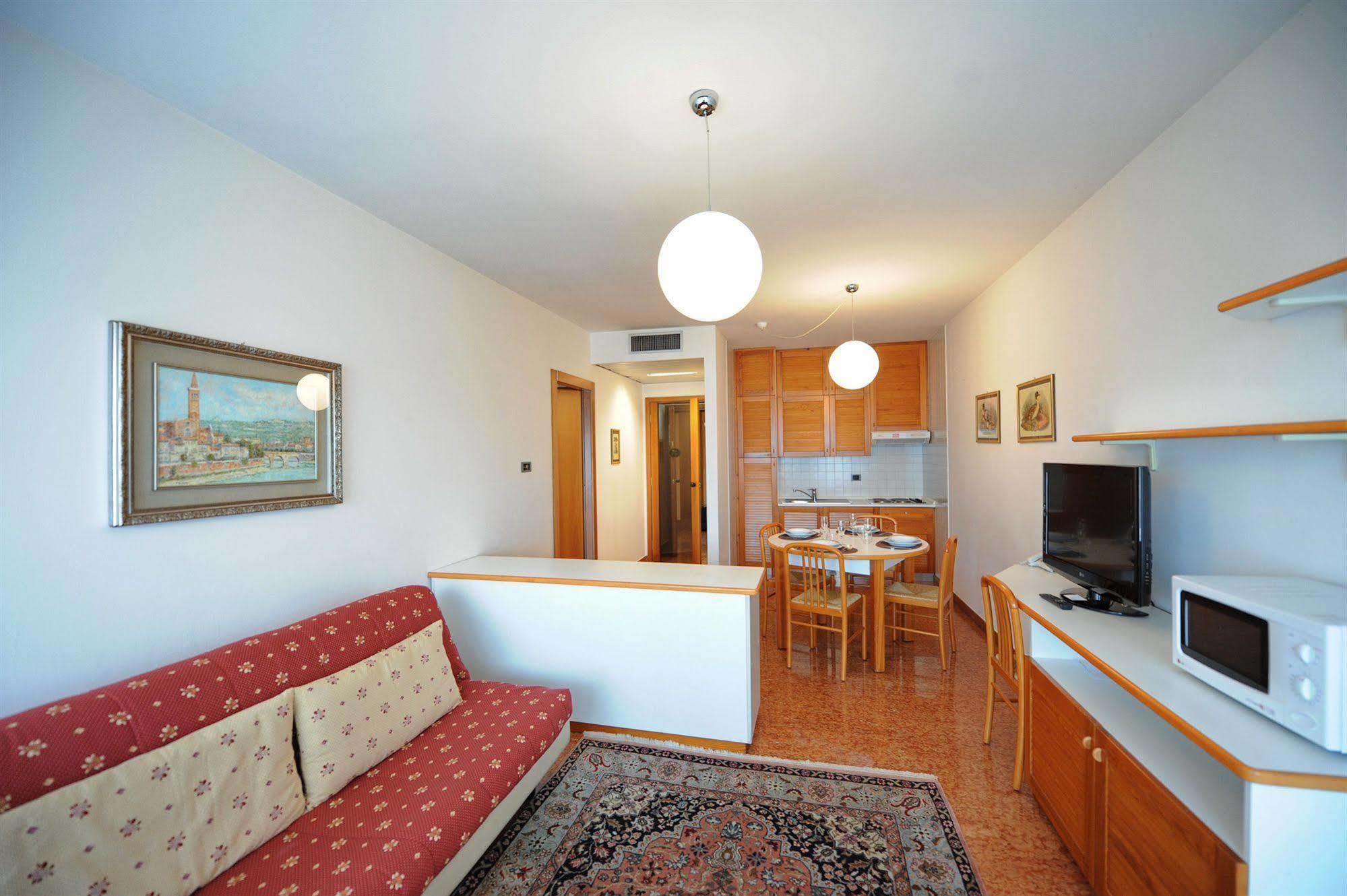Apartahotel All'adige 2*