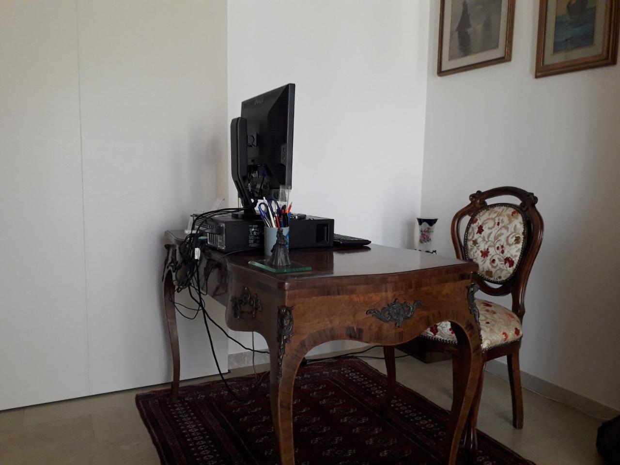 Couette-café Pergolesi 3*