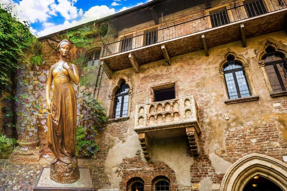 Le Notti Di Giulietta Pensión 3*