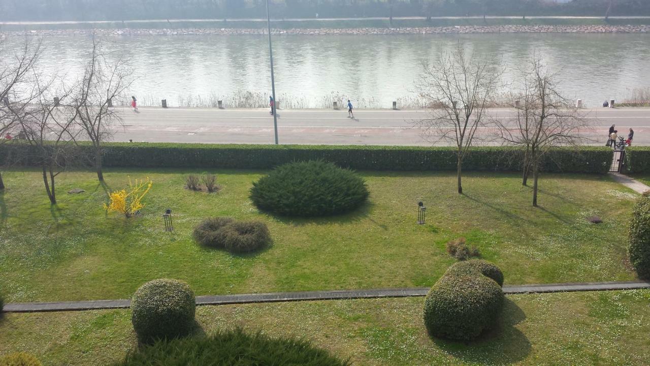 Amazing River View Apartamento *