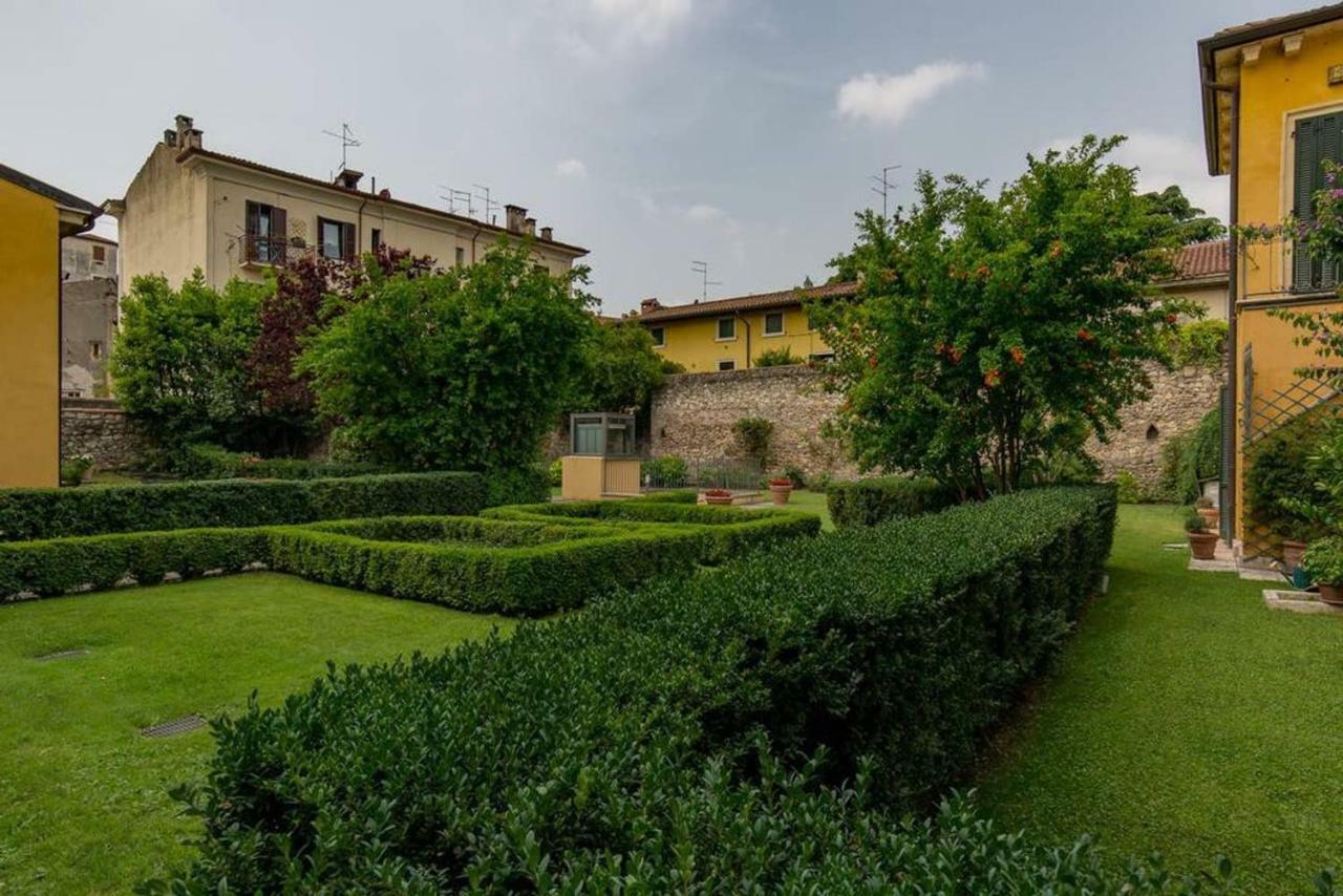 Like Verona