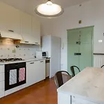 Cosy Apratment Near Portavescovo Train Station