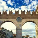 Writer\'S Home Verona