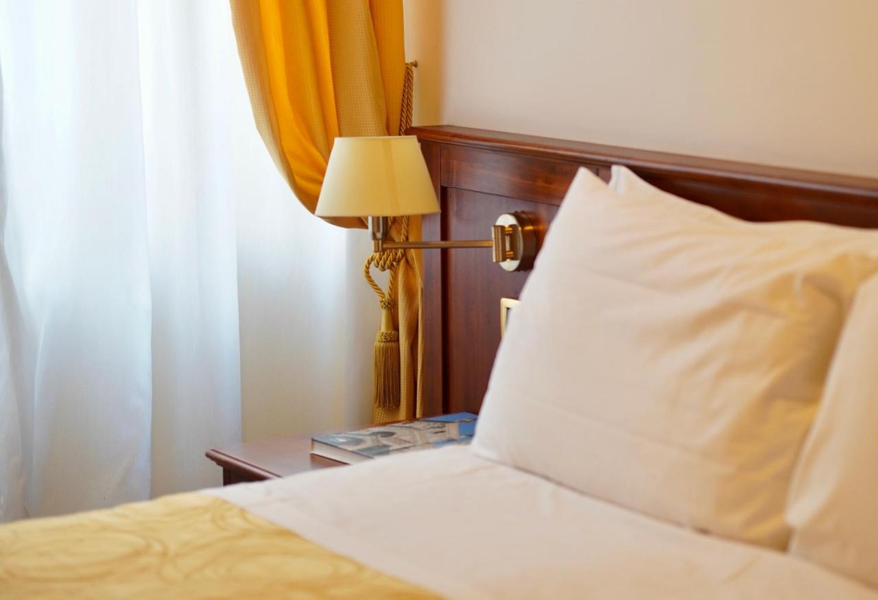 Hotel Aurora 3*