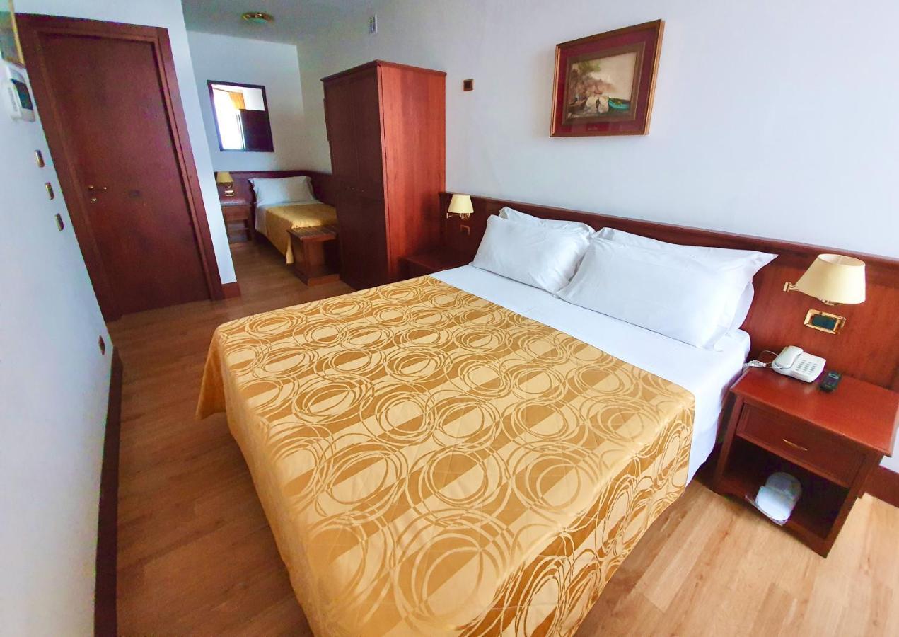 Aurora Hotel 3*
