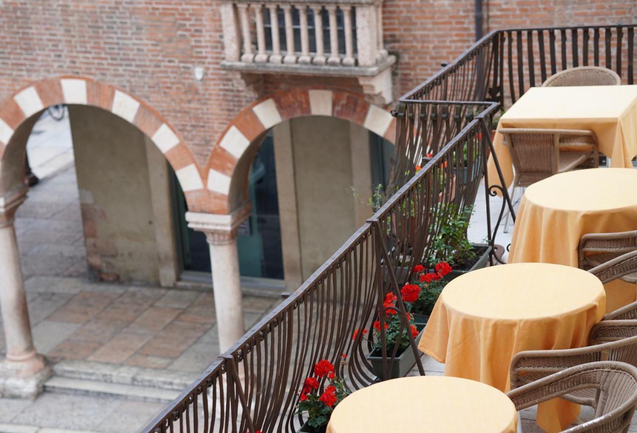 Aurora Hotel 3*