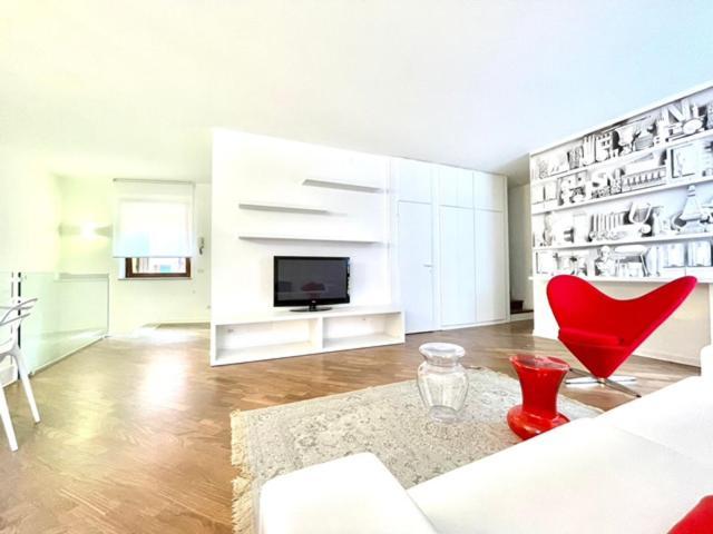 Domus - Ampia Moderna Casa Su 2 Piani Nel Cuore Di Appartement