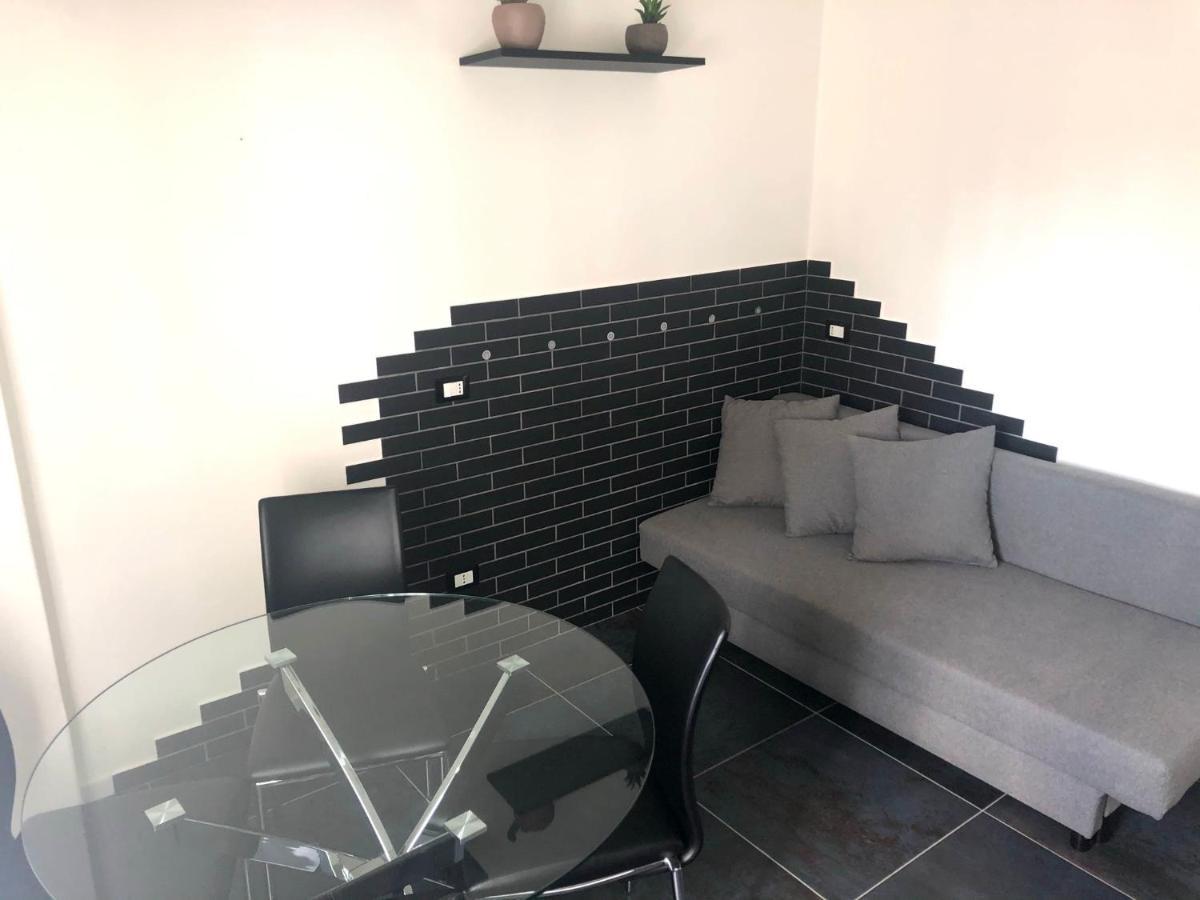 Apartment Blaxej, Nel Cuore Di Verona, Moderno Ed Elegante, 4 Posti Letto, Wi-fi, Self Check In *