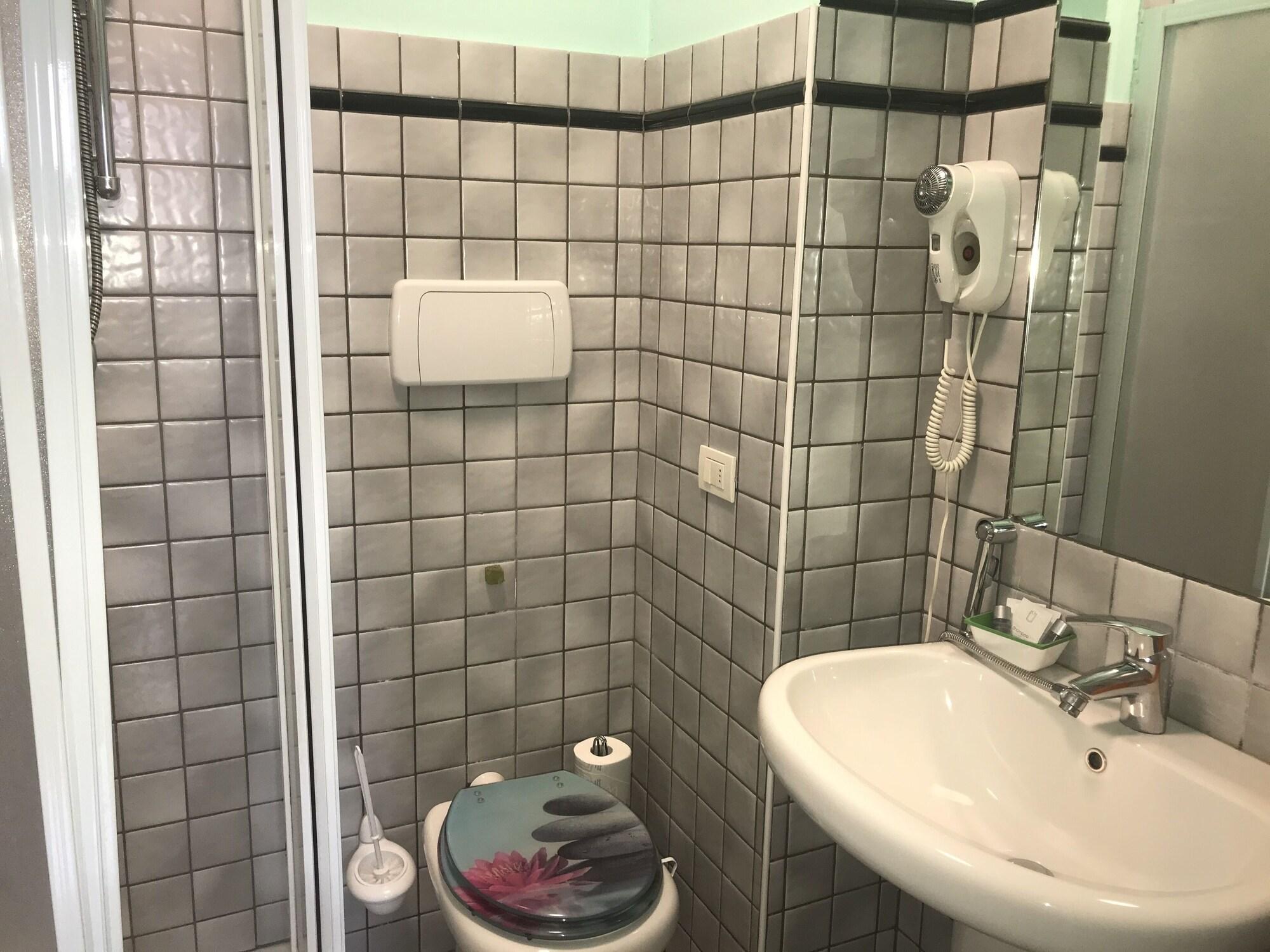 Hotel Ad Centrum Di Fraccaroli Fabio Verona