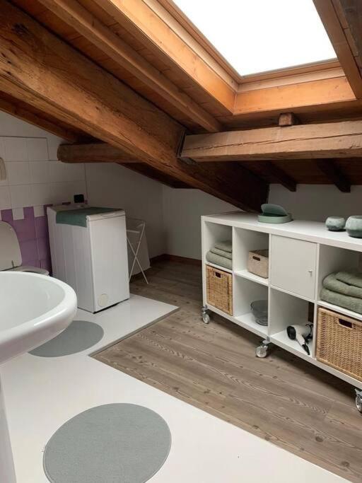 ***penthouse 4 Min To Arena Inside Fortress ! Apartment Verona