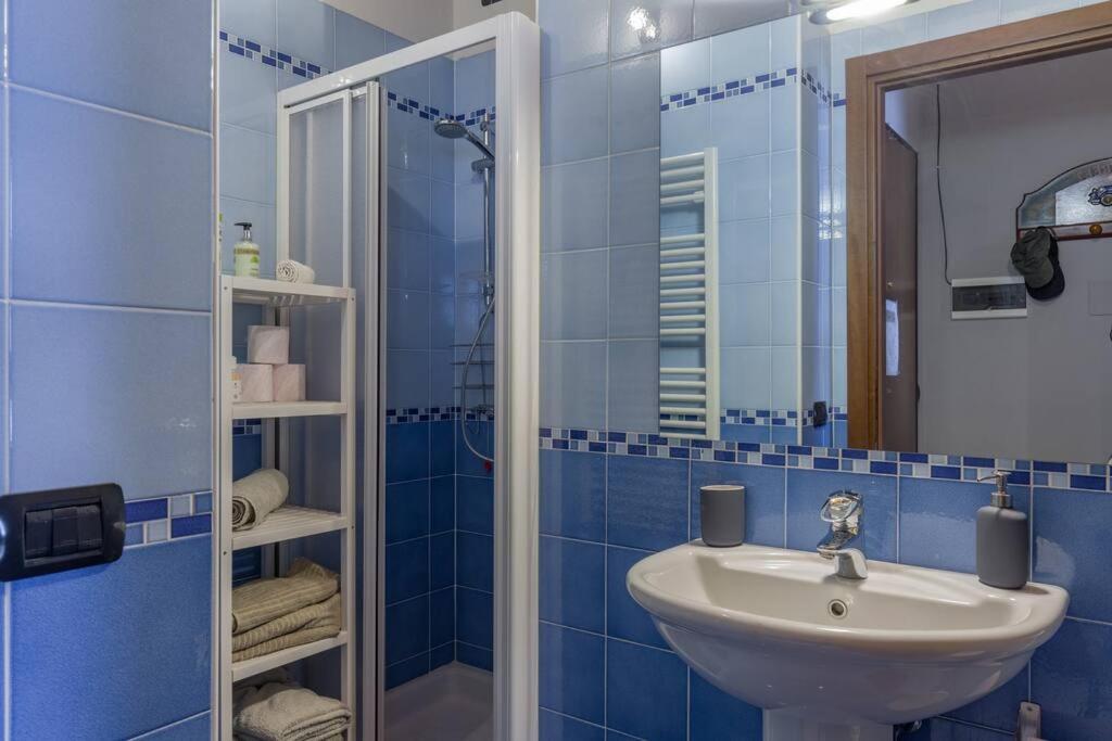 ***penthouse 4 Min To Arena Inside Fortress ! Apartment