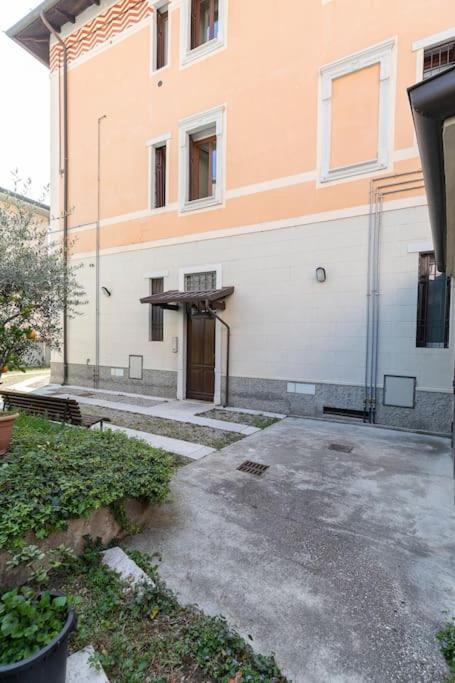 Residenza Sirtori Free Parking Apartment *