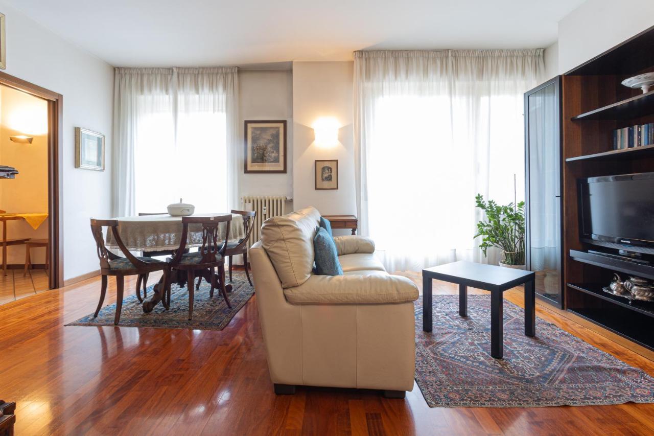 Flower - Royal Welcome Apartment *