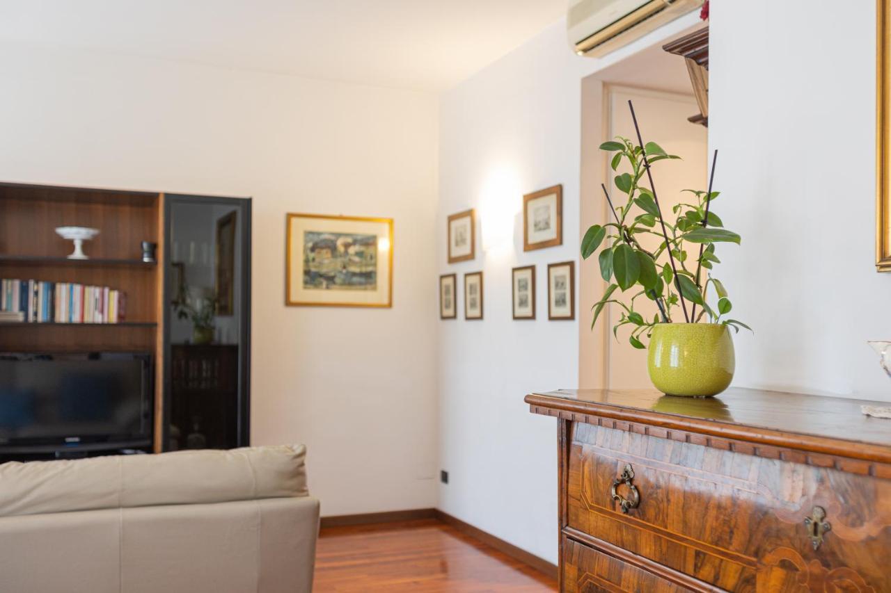 Flower - Royal Welcome Apartment *