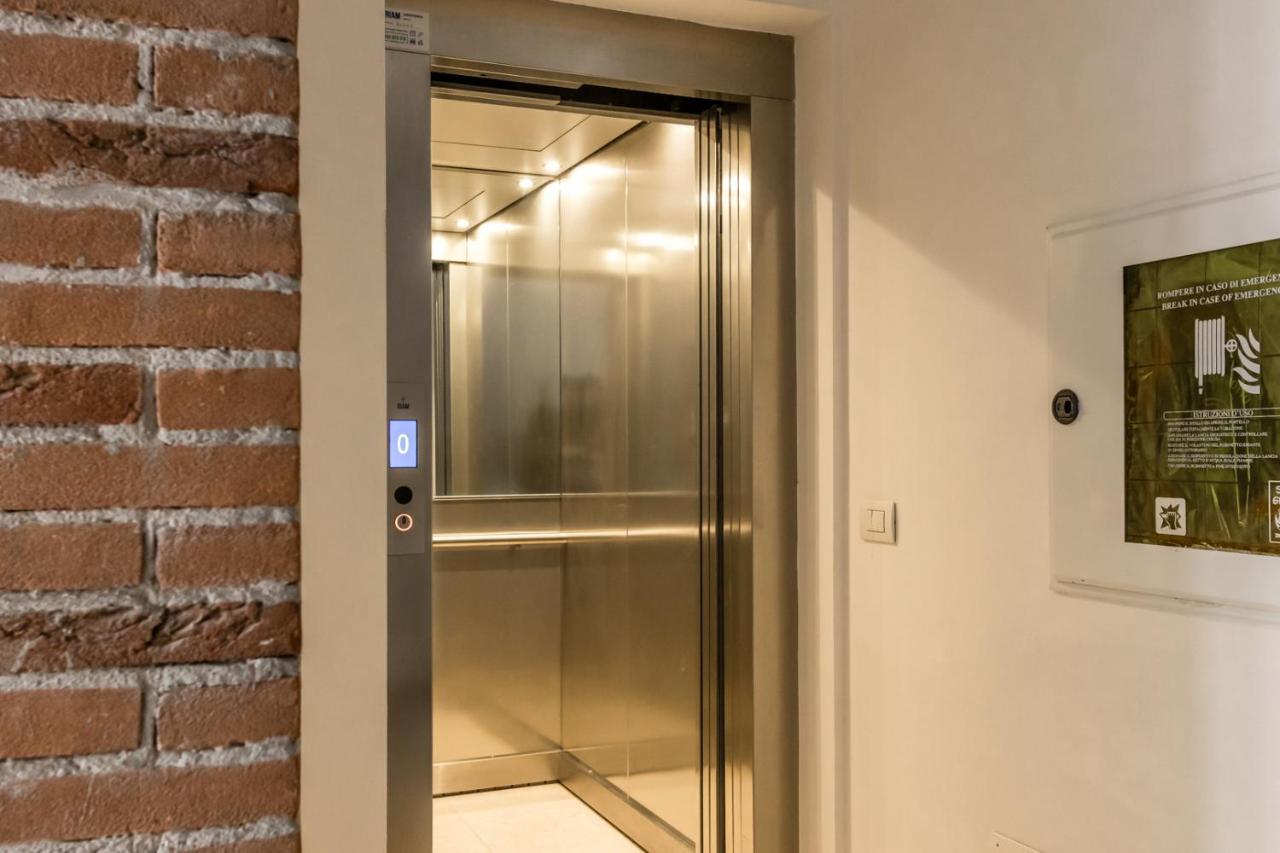 Veronetta Stunning Rooftop With Lift Aparthotel