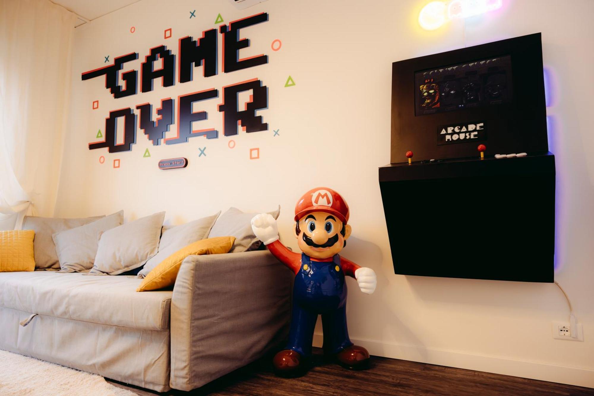 Arcade House Fiera Netflix + Videogame Apartamento