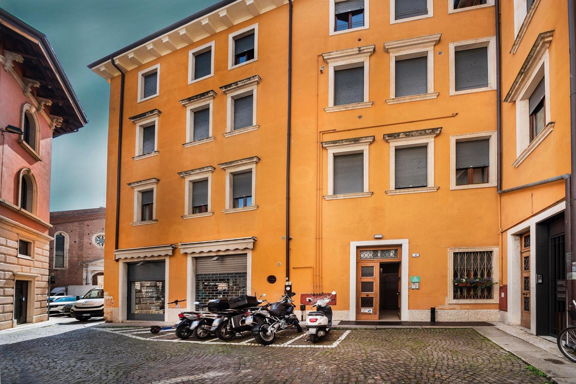 Maison d'hôtes Italianflat - Piazzetta Scala Retreat
