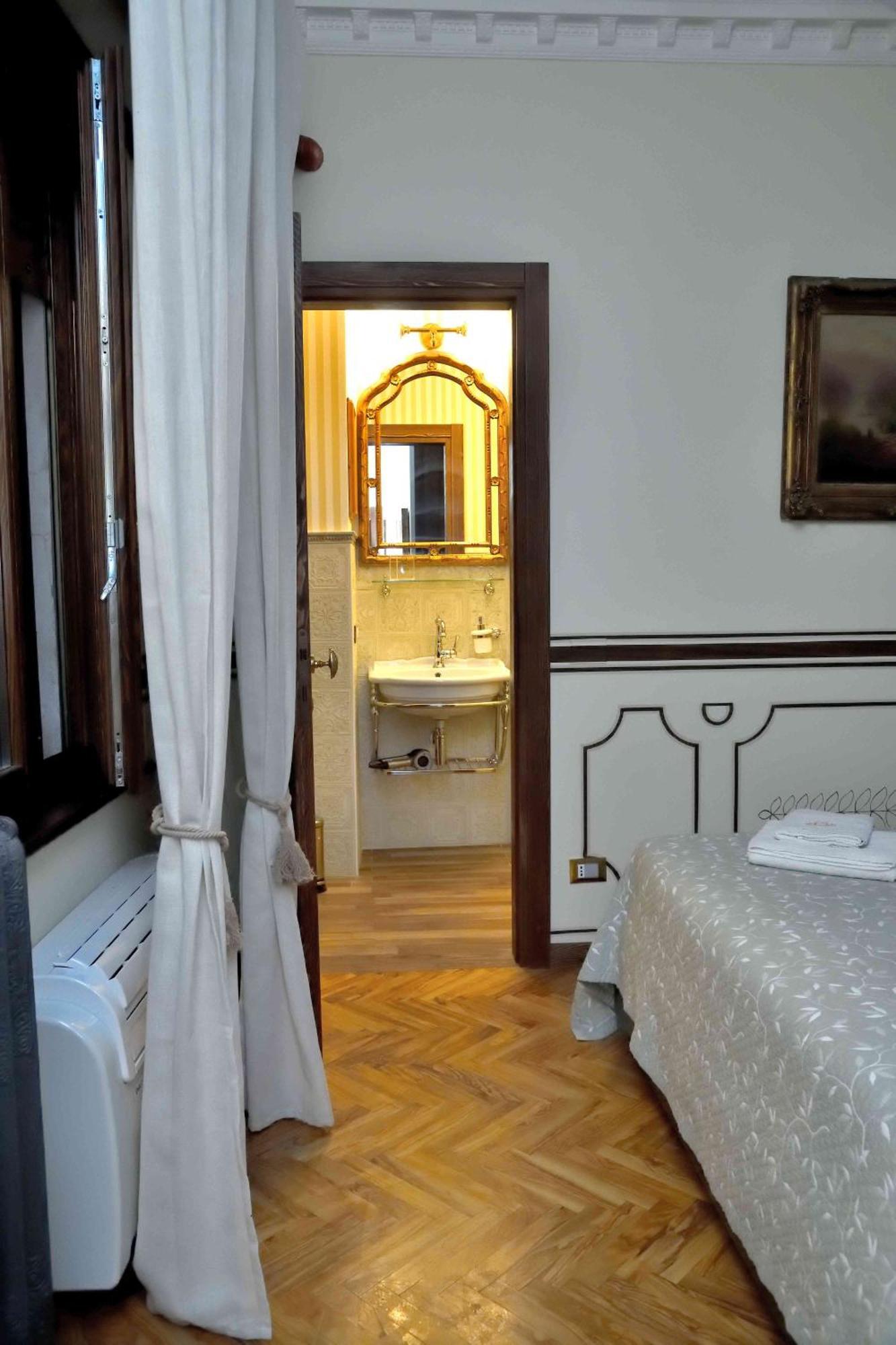 Regal House Vescovado Gasthof *