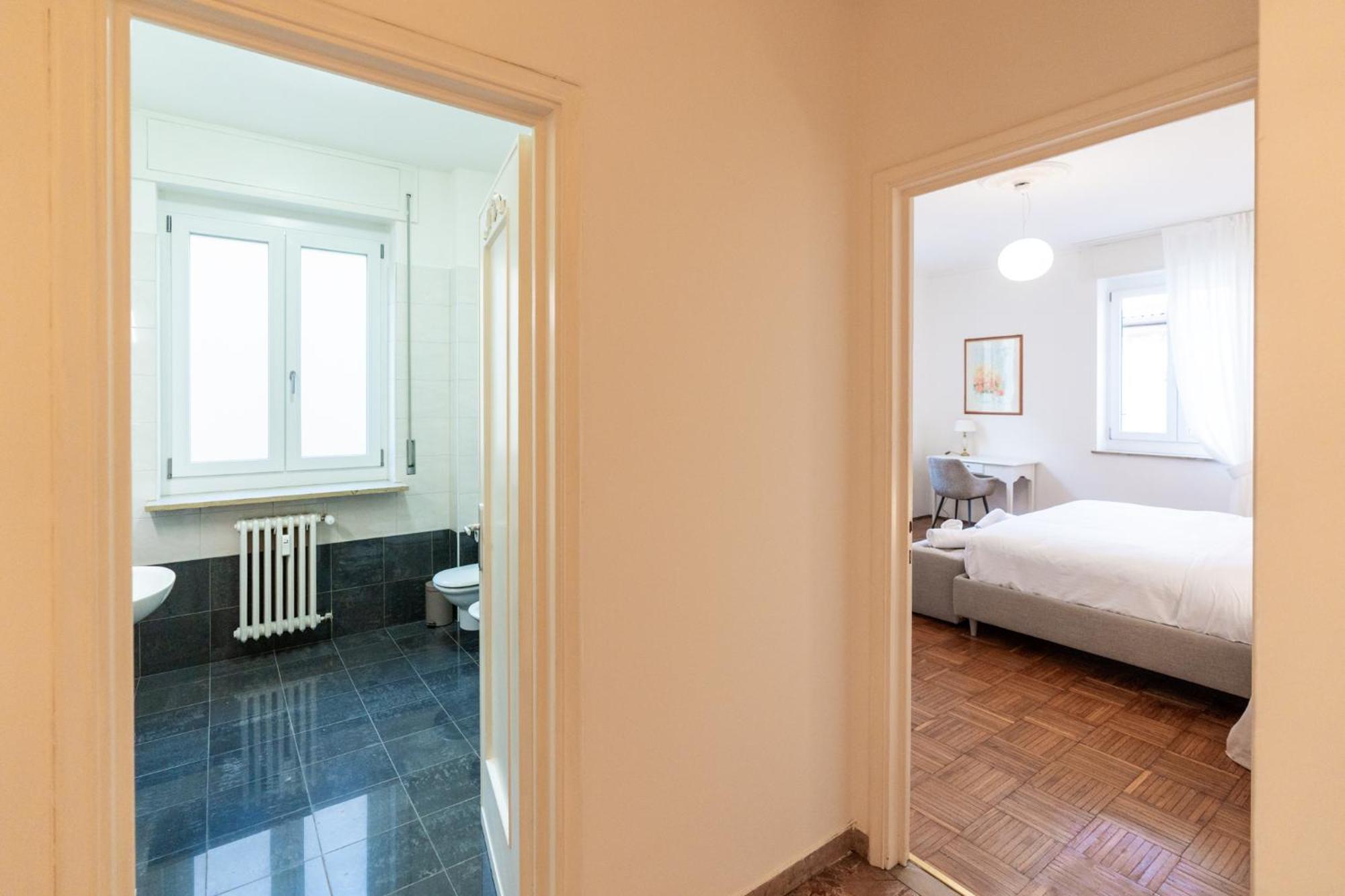 Domus - Elegante Residenza Con Affaccio Su Porta Leoni Apartment
