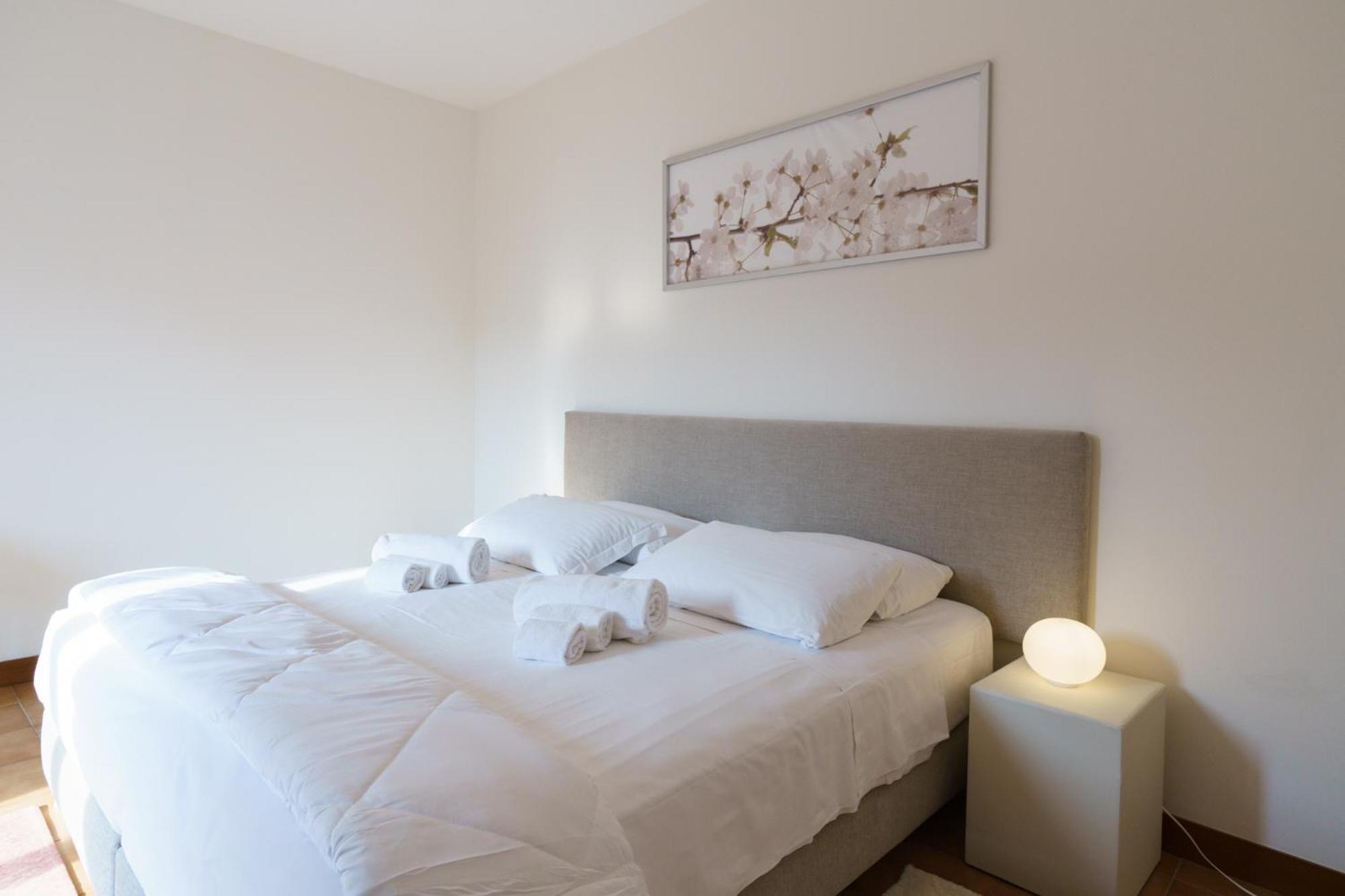 Aparthotel Palazzo Delle Guglie By Postcardsfrom