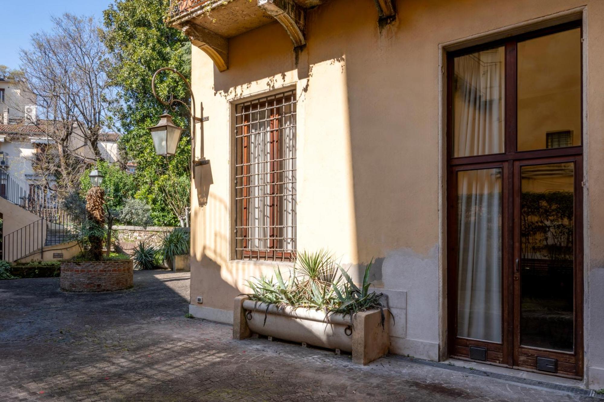Verona City Lodge Apartment *