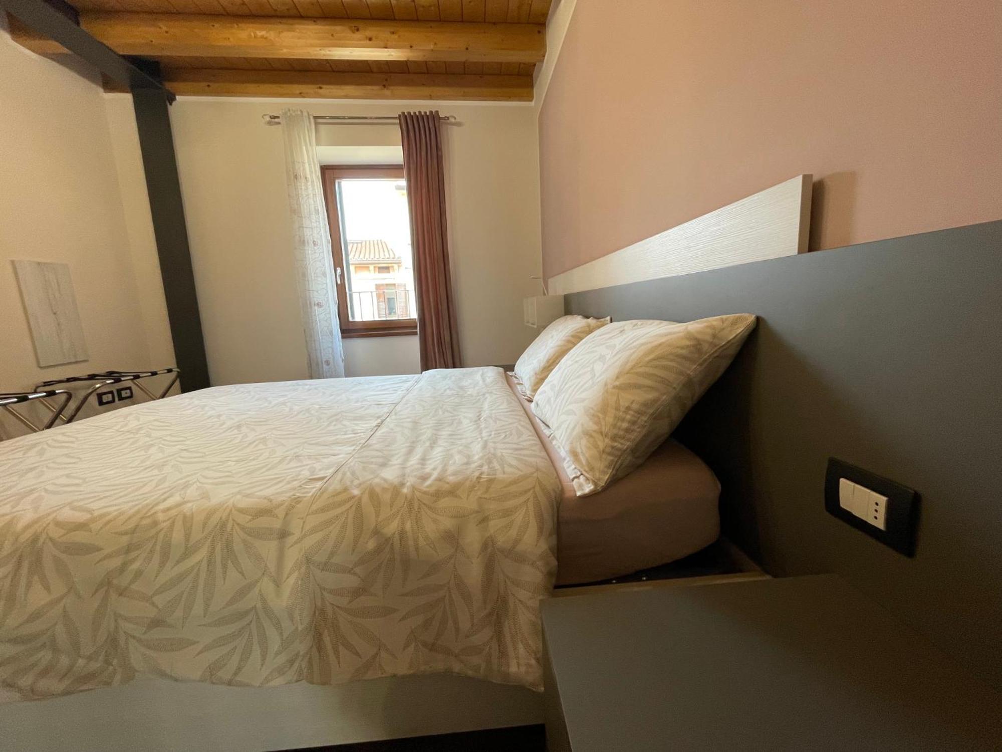 Apartamento Dimora Rosso San Zeno - Wifi Veloce E Adatto Per Famiglie *