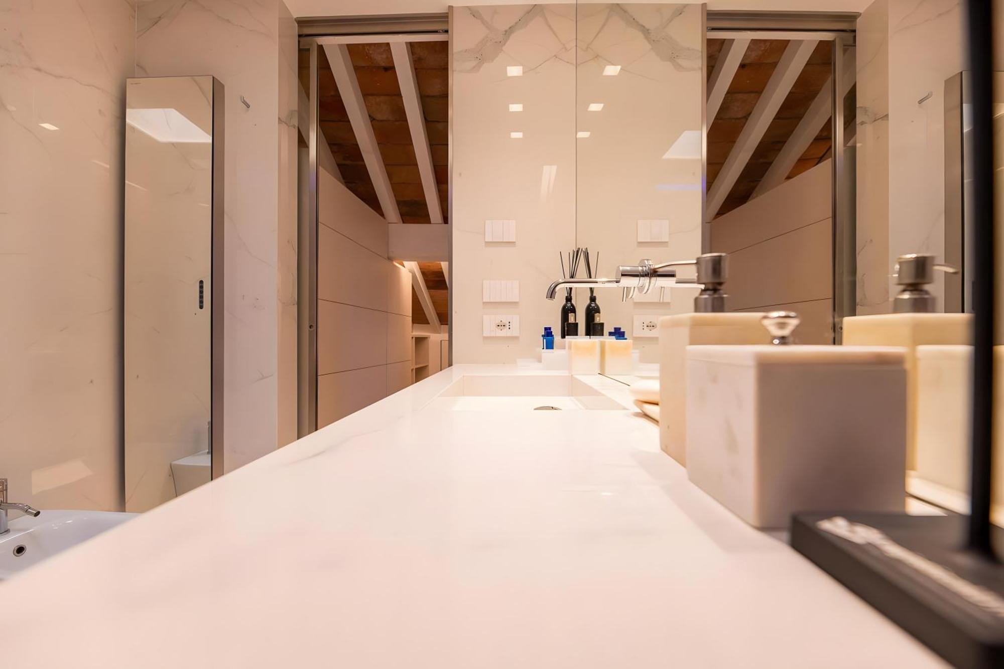 Luxury Rooftop Piazza Erbe Appartamento Verona