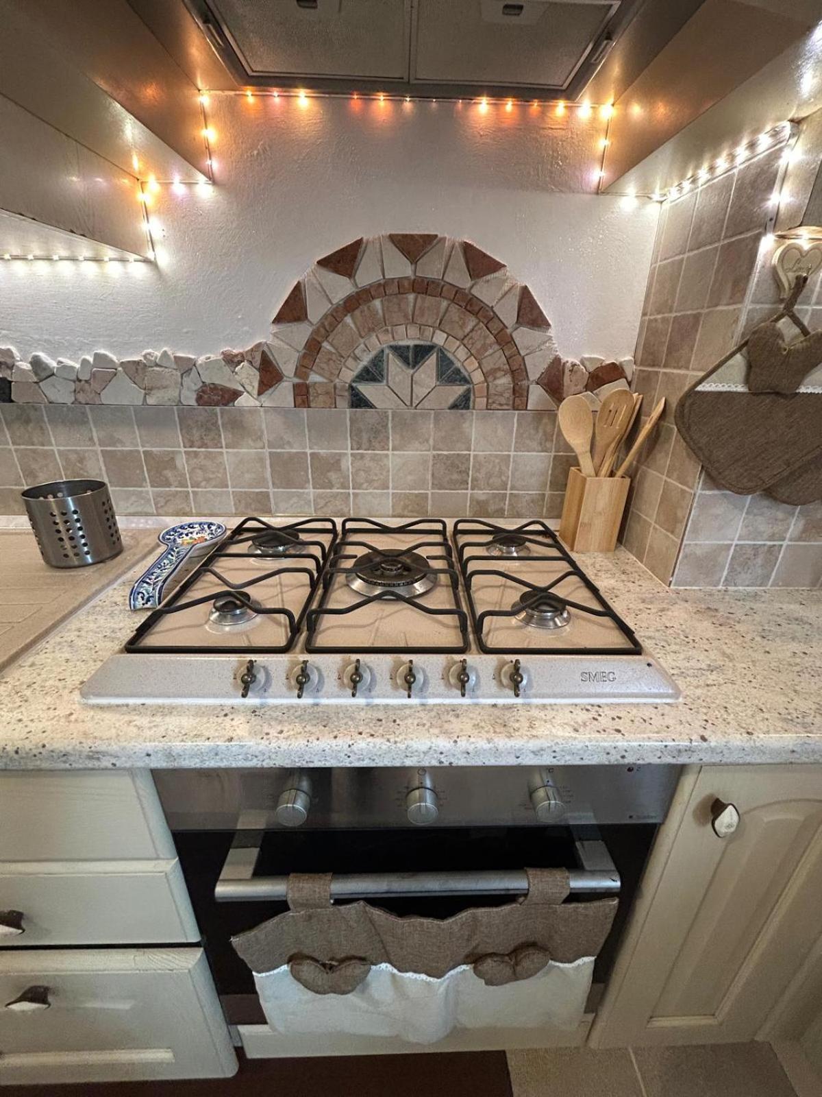 Venetian Style In Apartment Verona