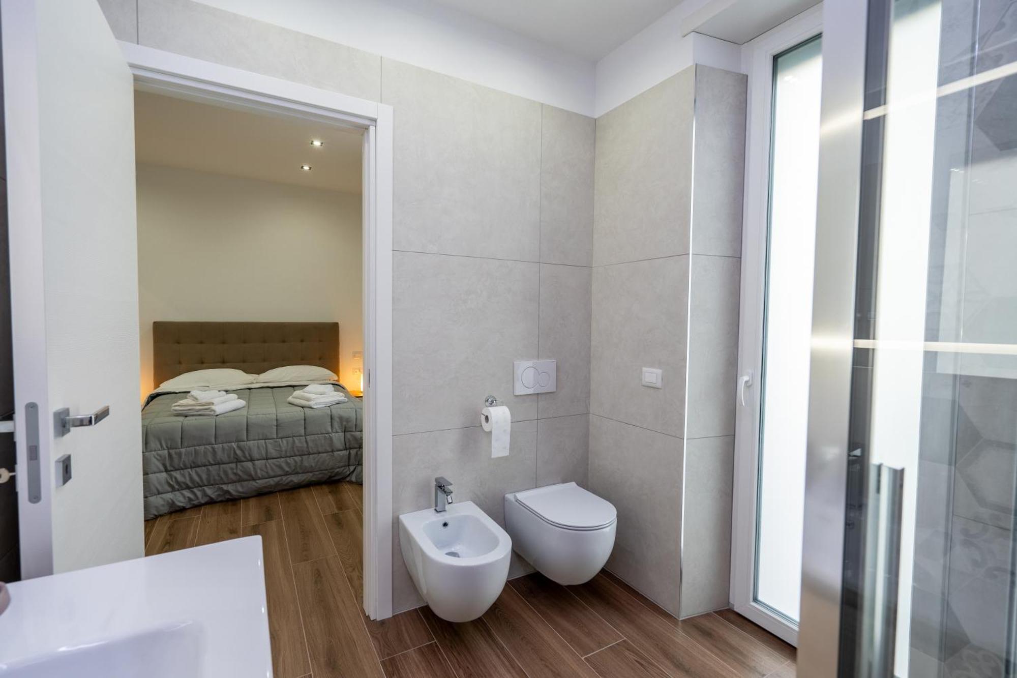 Apartment One Fiera With Private Bathroom Verona