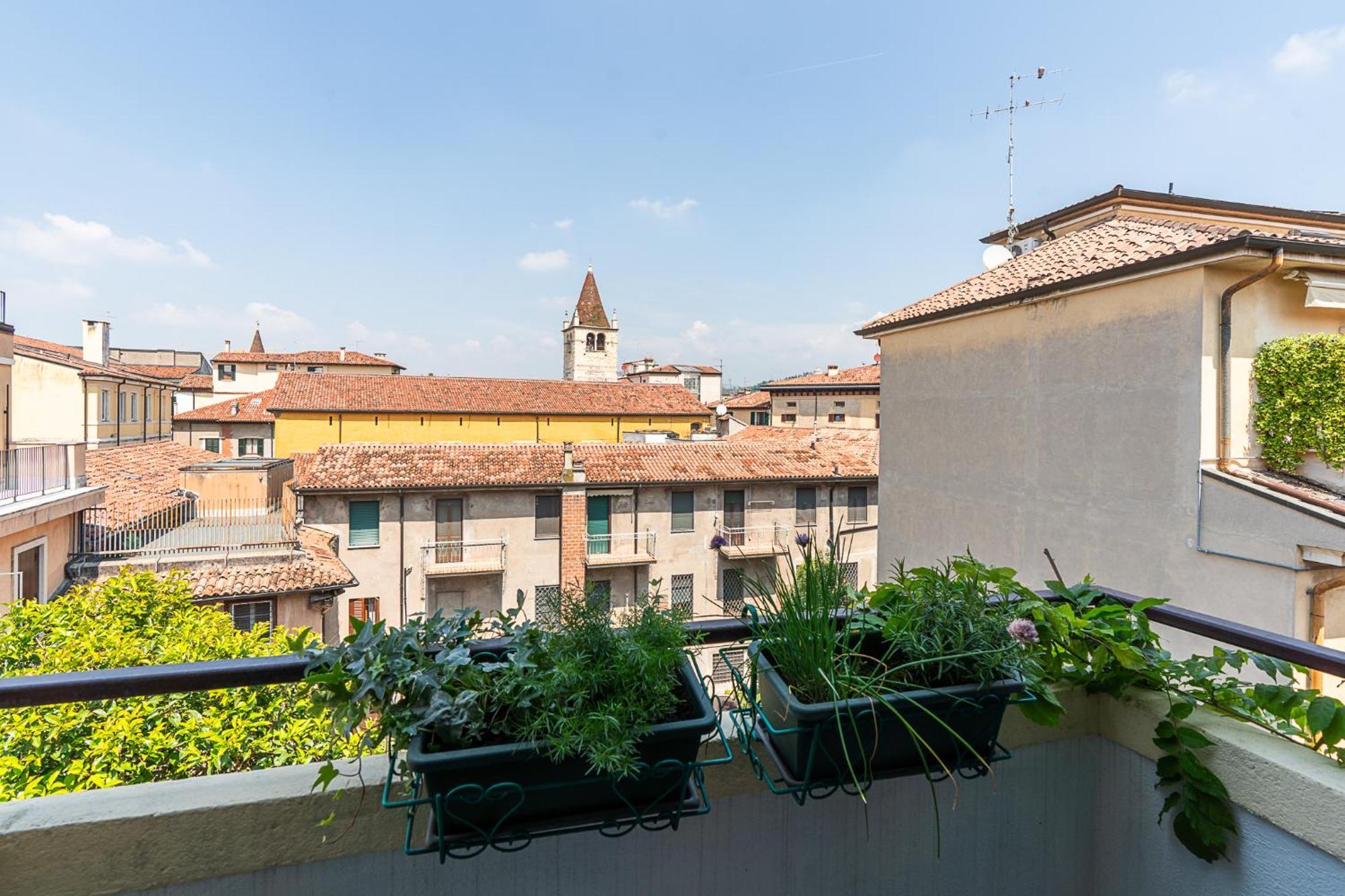 Aparthotel Palazzo Delle Guglie By Postcardsfrom