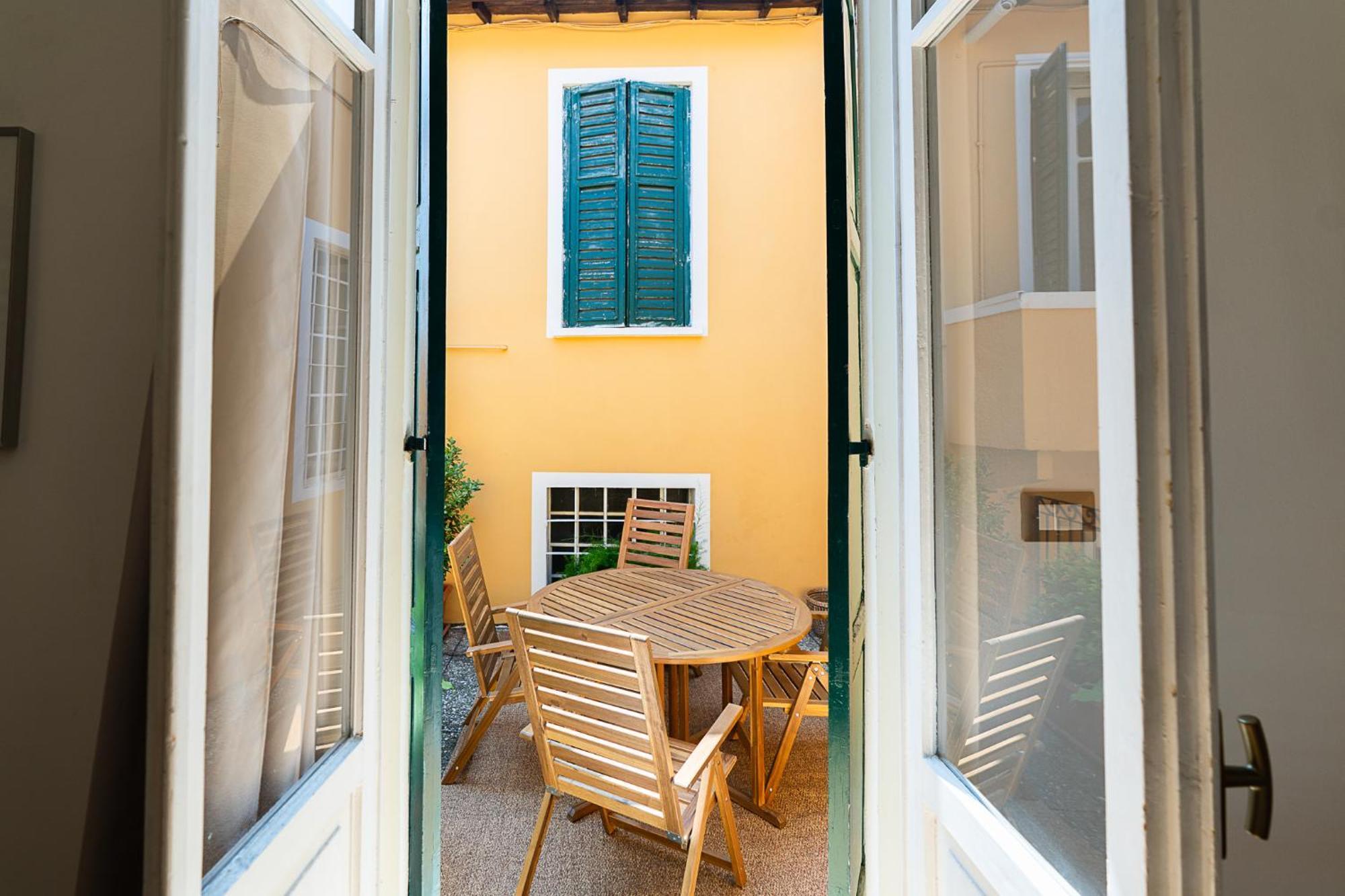 Aparthotel Palazzo Delle Guglie By Postcardsfrom