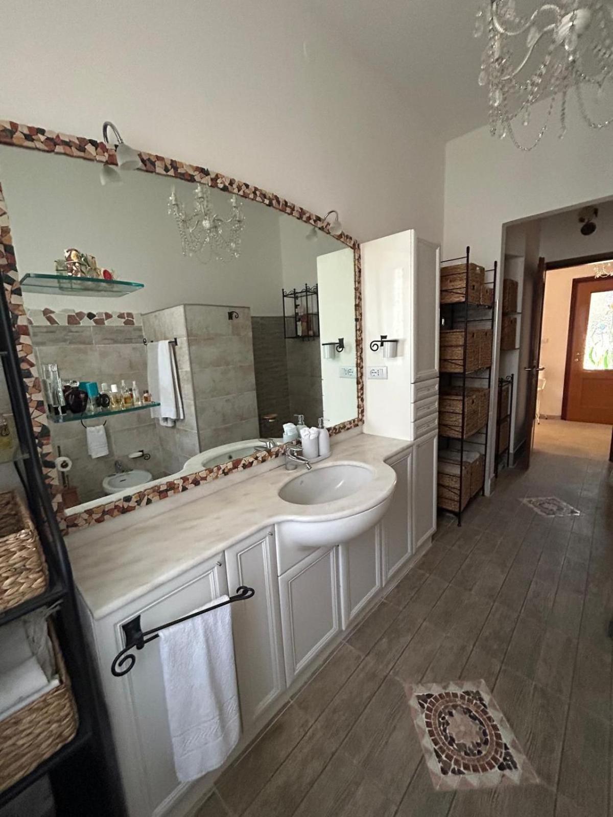 Venetian Style In Apartment Verona