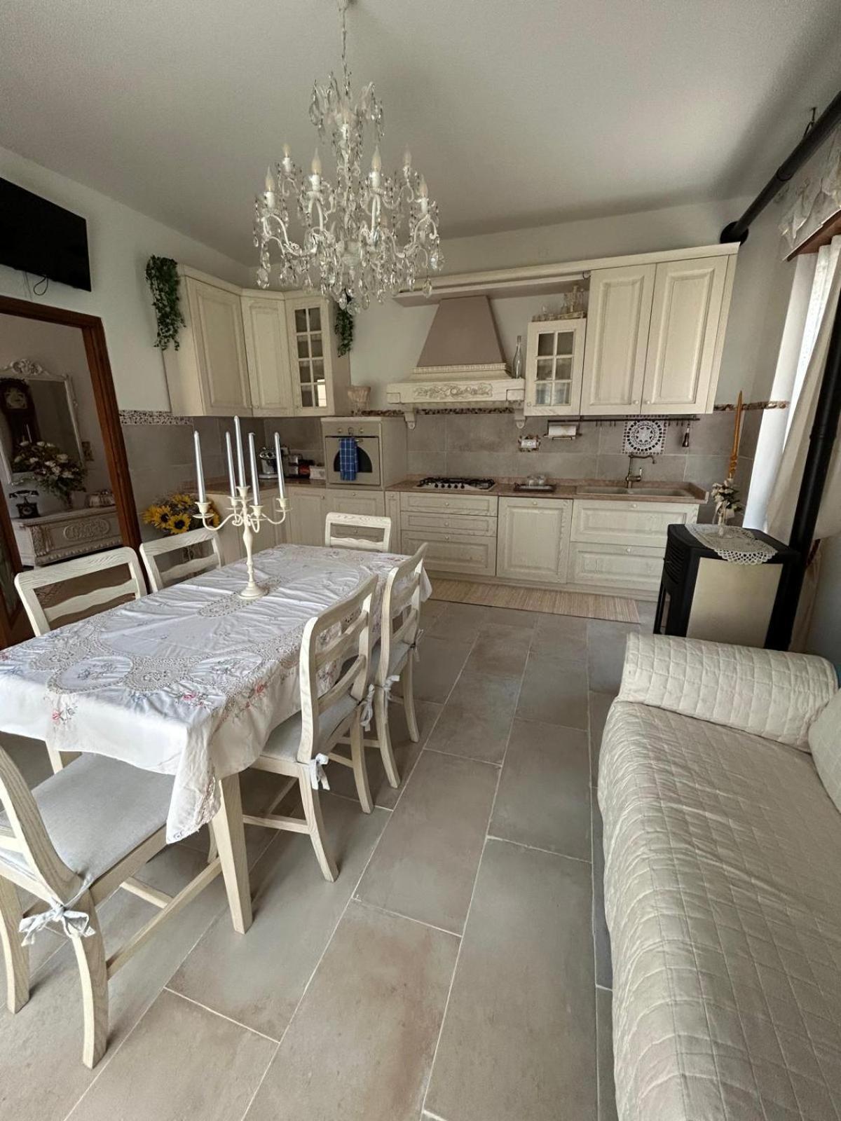 Venetian Style In Apartment Verona