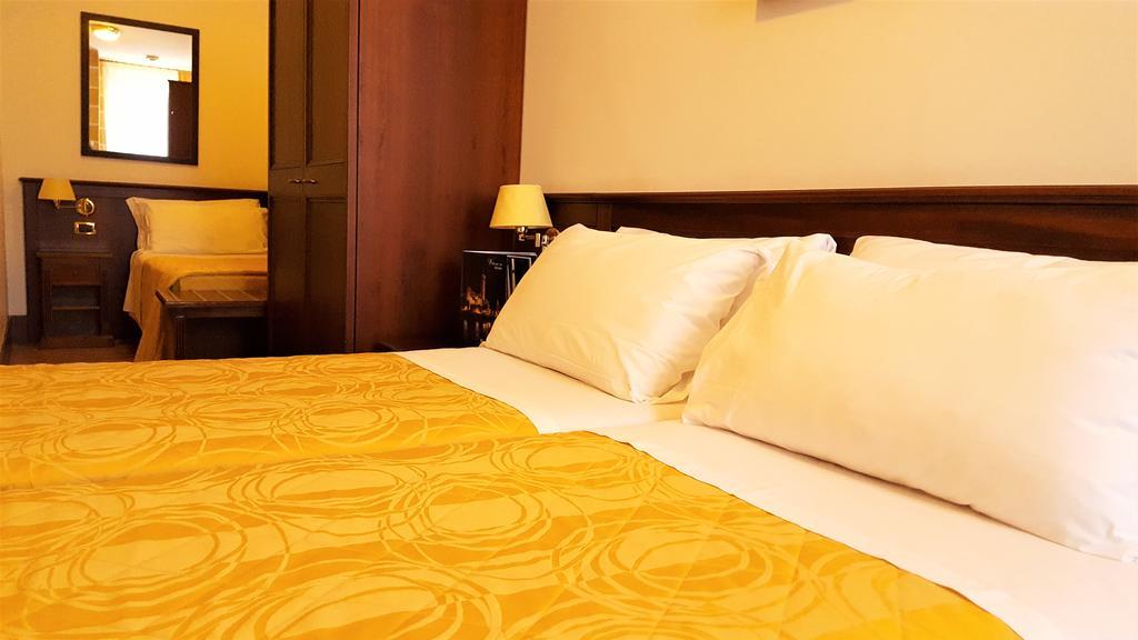 Hotel Aurora