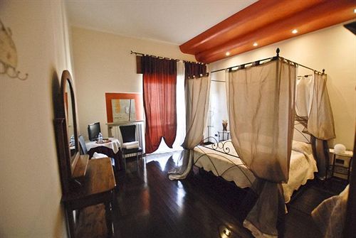 La Boheme Bed & Breakfast *