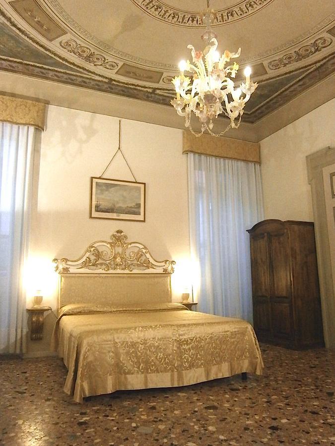 B&B Palazzo Camozzini Bed and breakfast