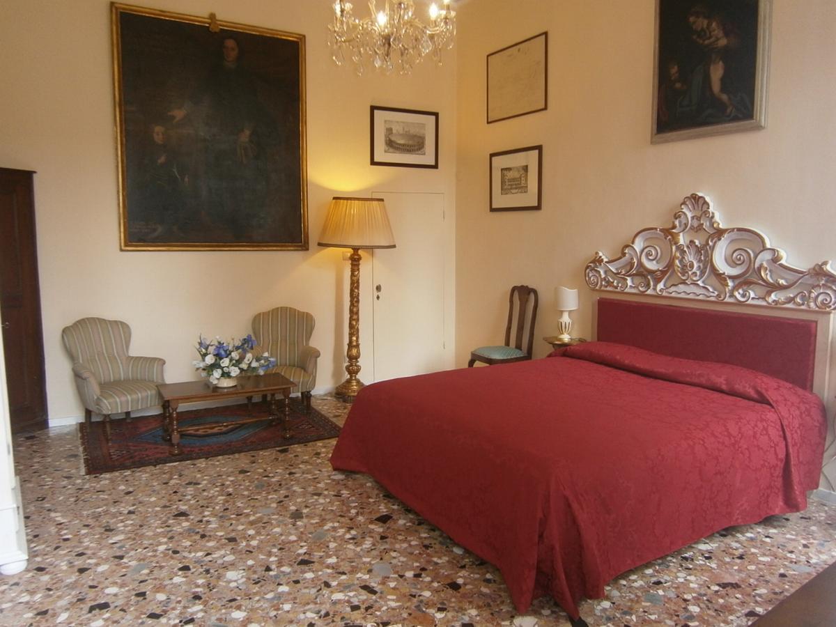 B&B Palazzo Camozzini Bed and breakfast 3*