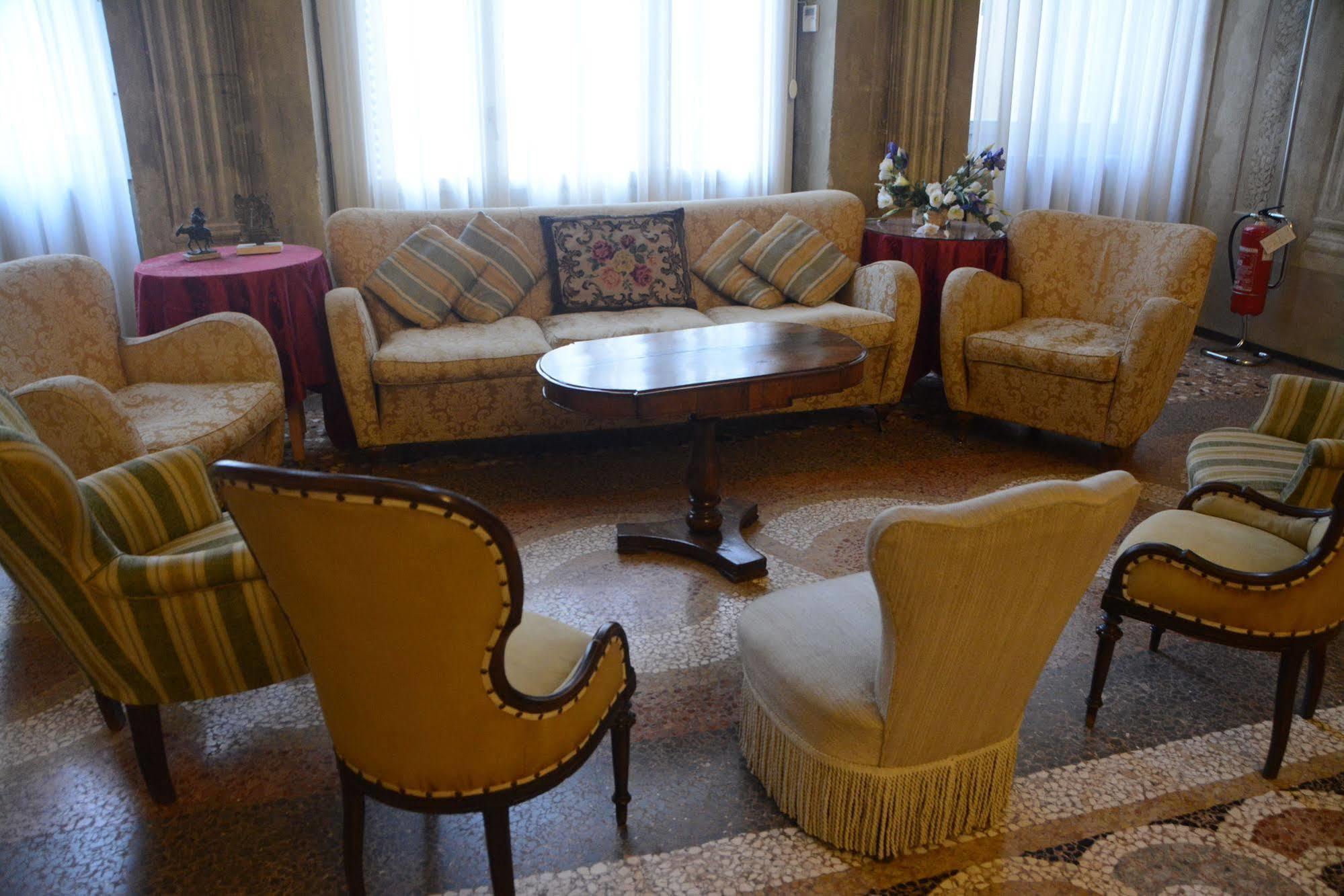 B&B Palazzo Camozzini Bed and breakfast 3*