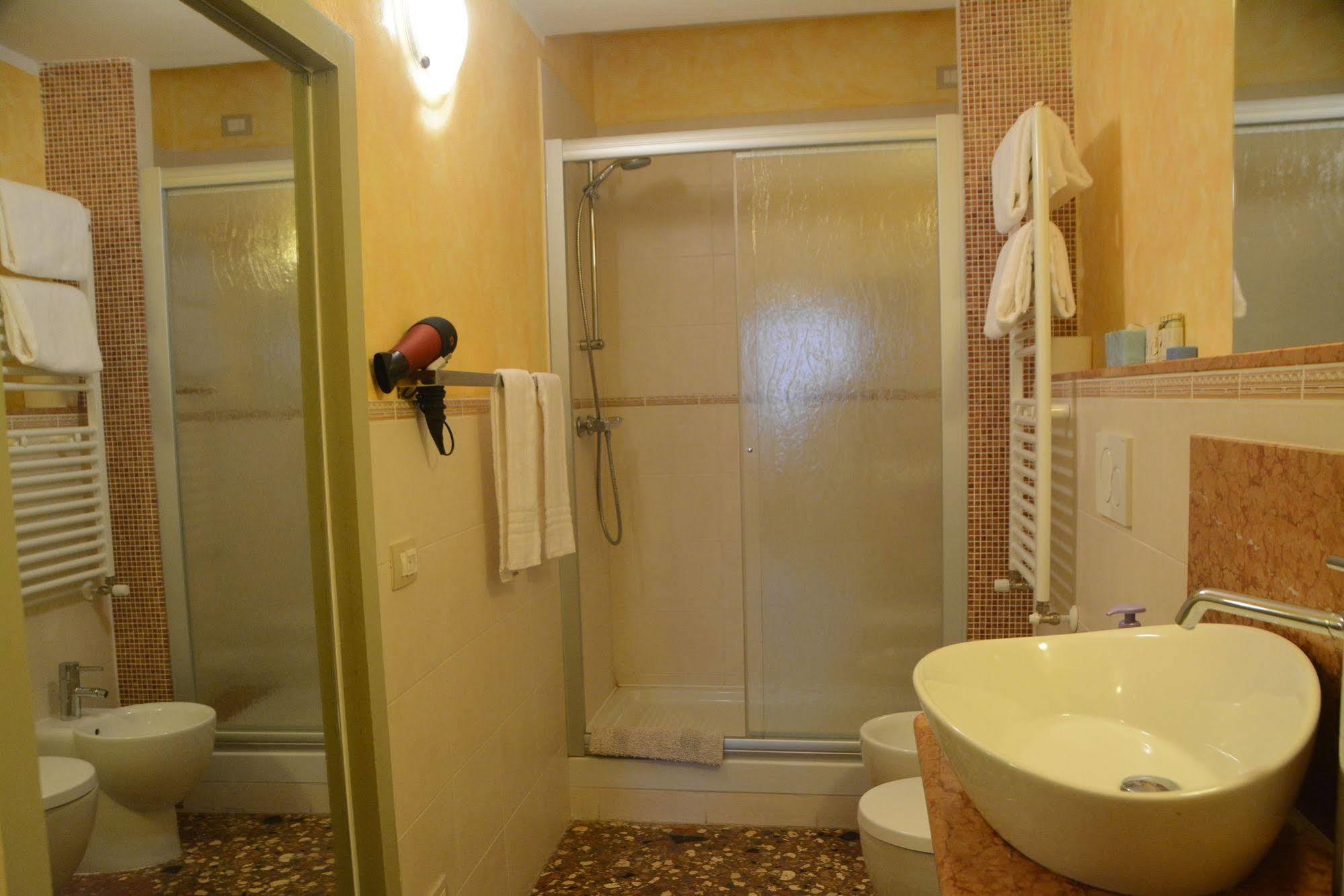 B&B Palazzo Camozzini Bed and breakfast 3*