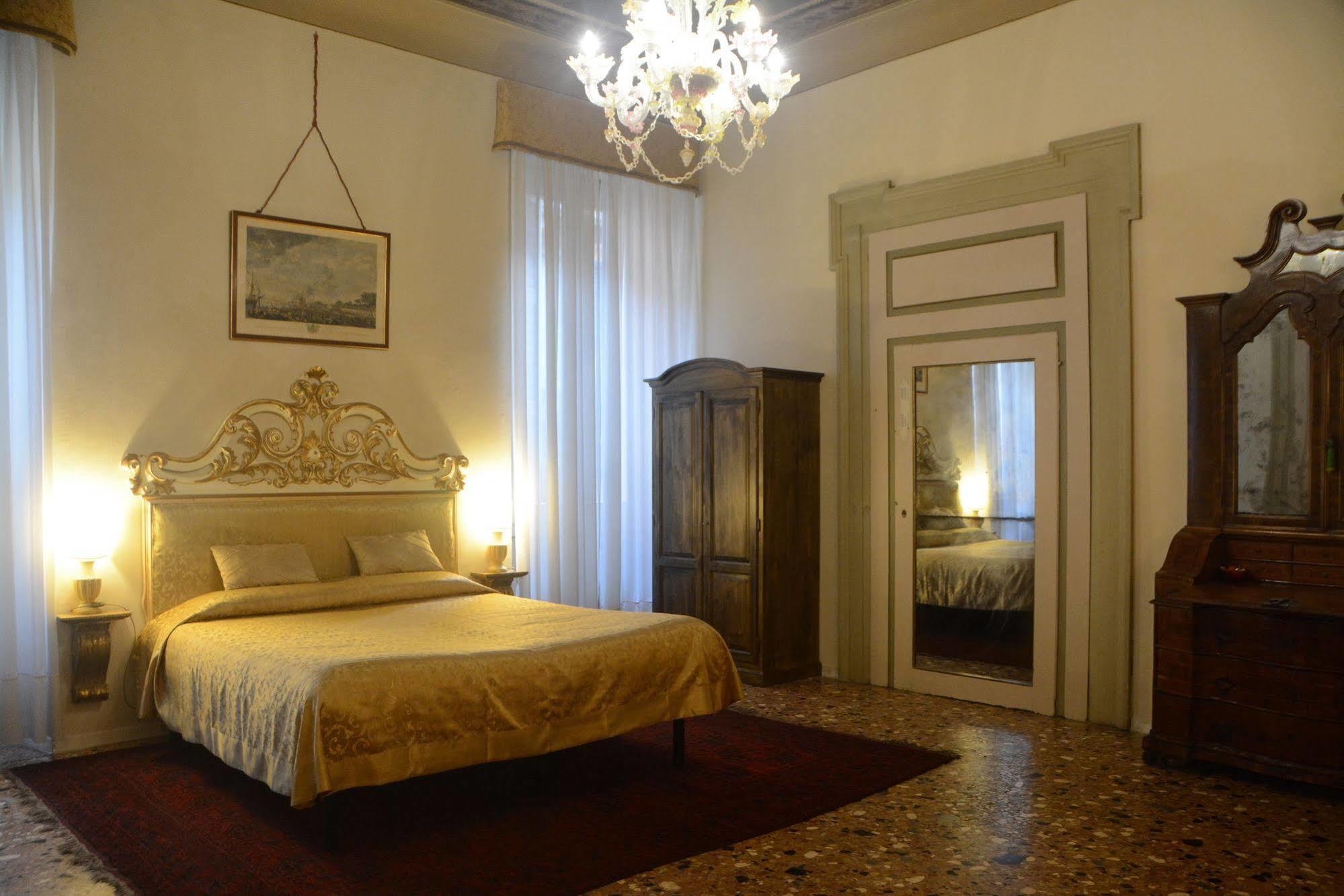 B&B Palazzo Camozzini Bed and breakfast Verona