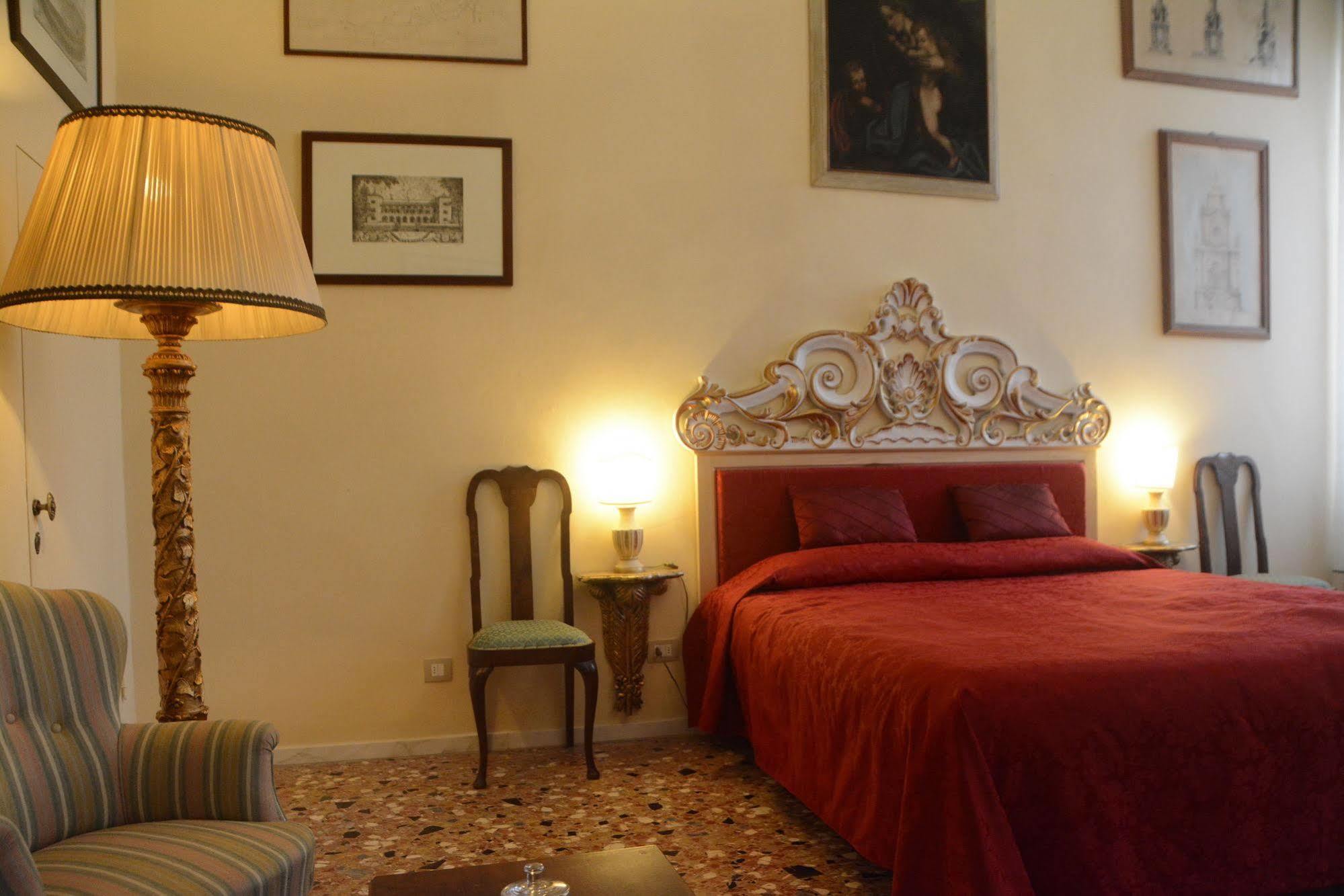 B&B Palazzo Camozzini Bed and breakfast 3*