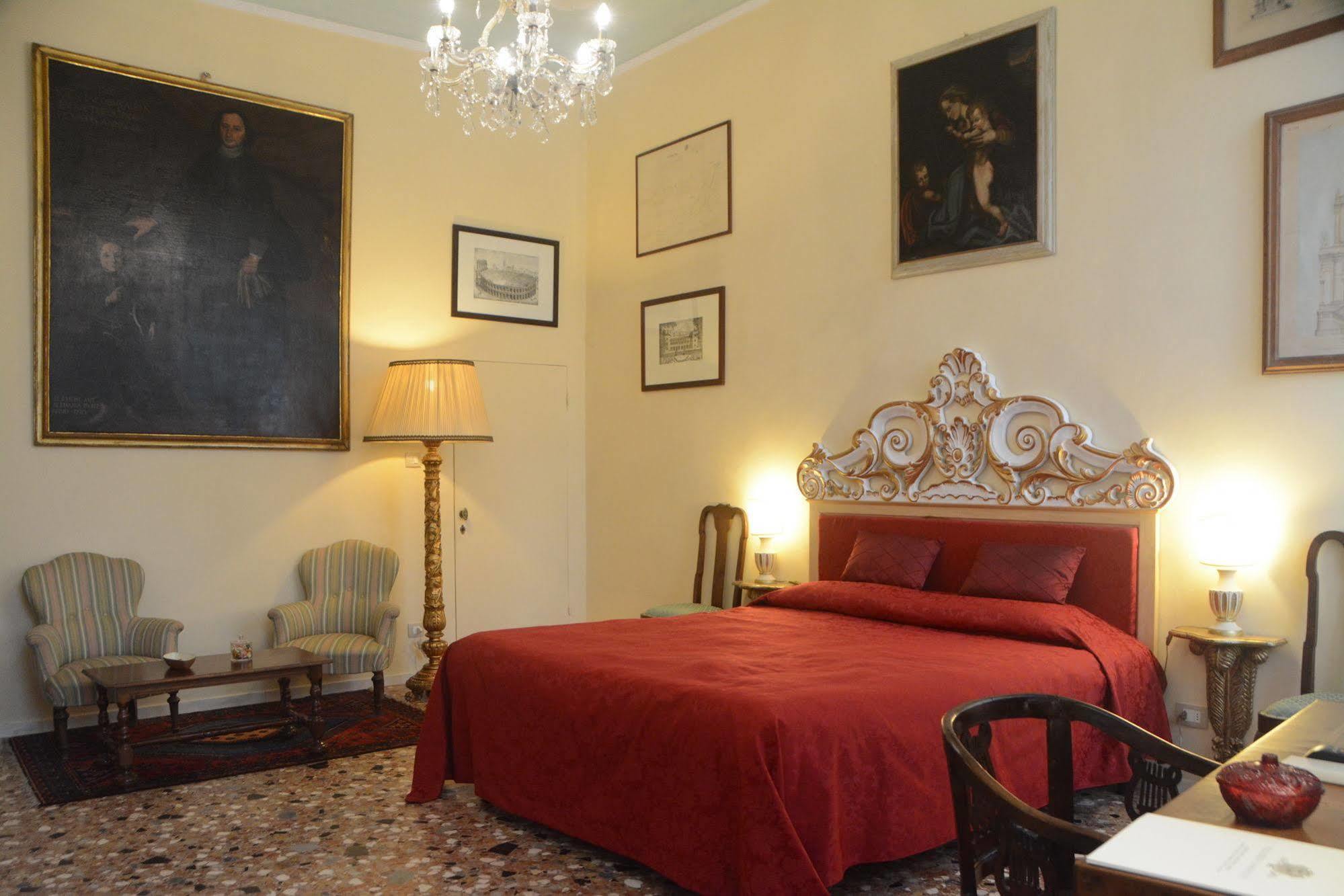 B&B Palazzo Camozzini Bed and breakfast