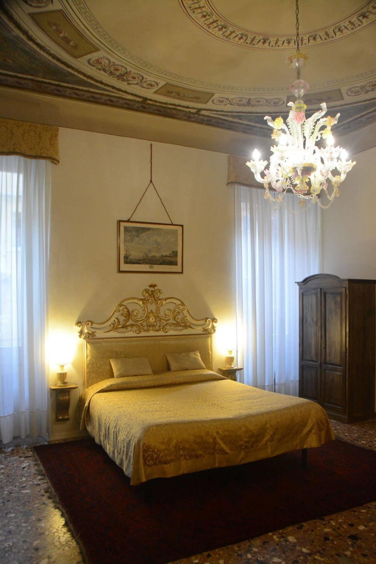 Bed and breakfast B&B Palazzo Camozzini 3*