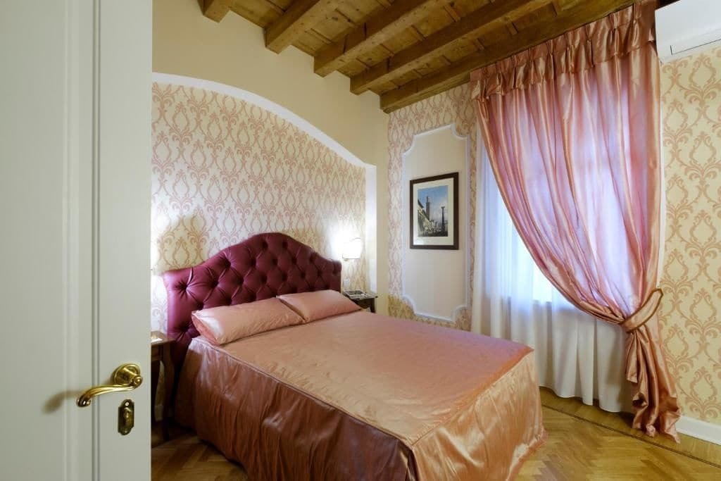 Al Chiostro De San Salvar Hotel Verona