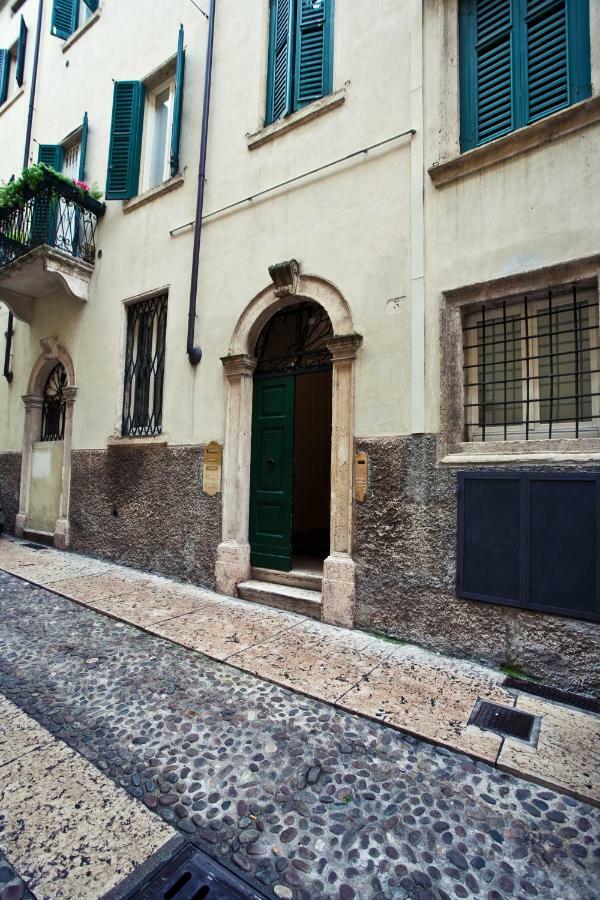 Le Cadreghe * Verona