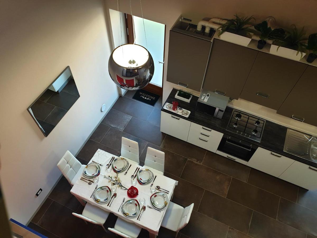 Dimora Rosso San Zeno - Wifi Veloce E Adatto Per Famiglie Apartamento