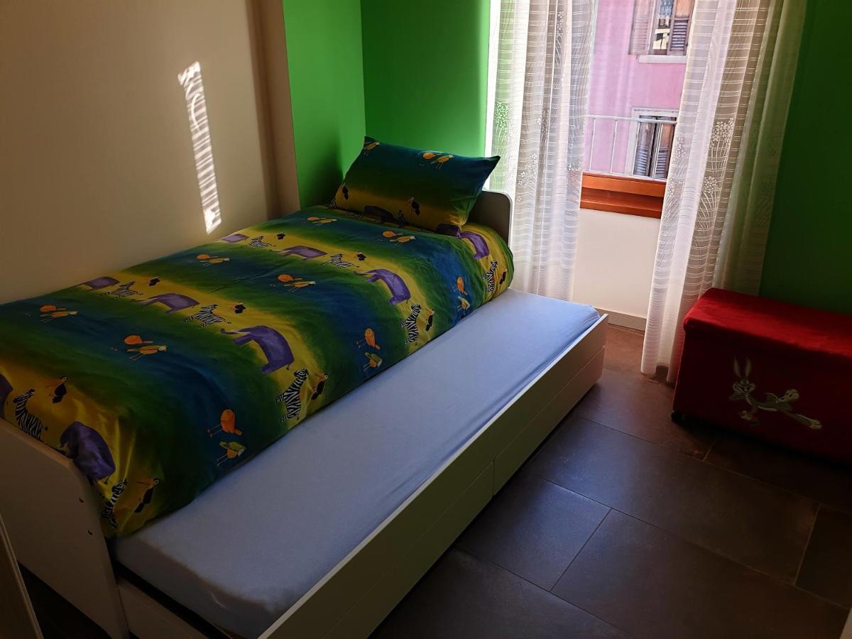 Dimora Rosso San Zeno - Wifi Veloce E Adatto Per Famiglie Apartamento *